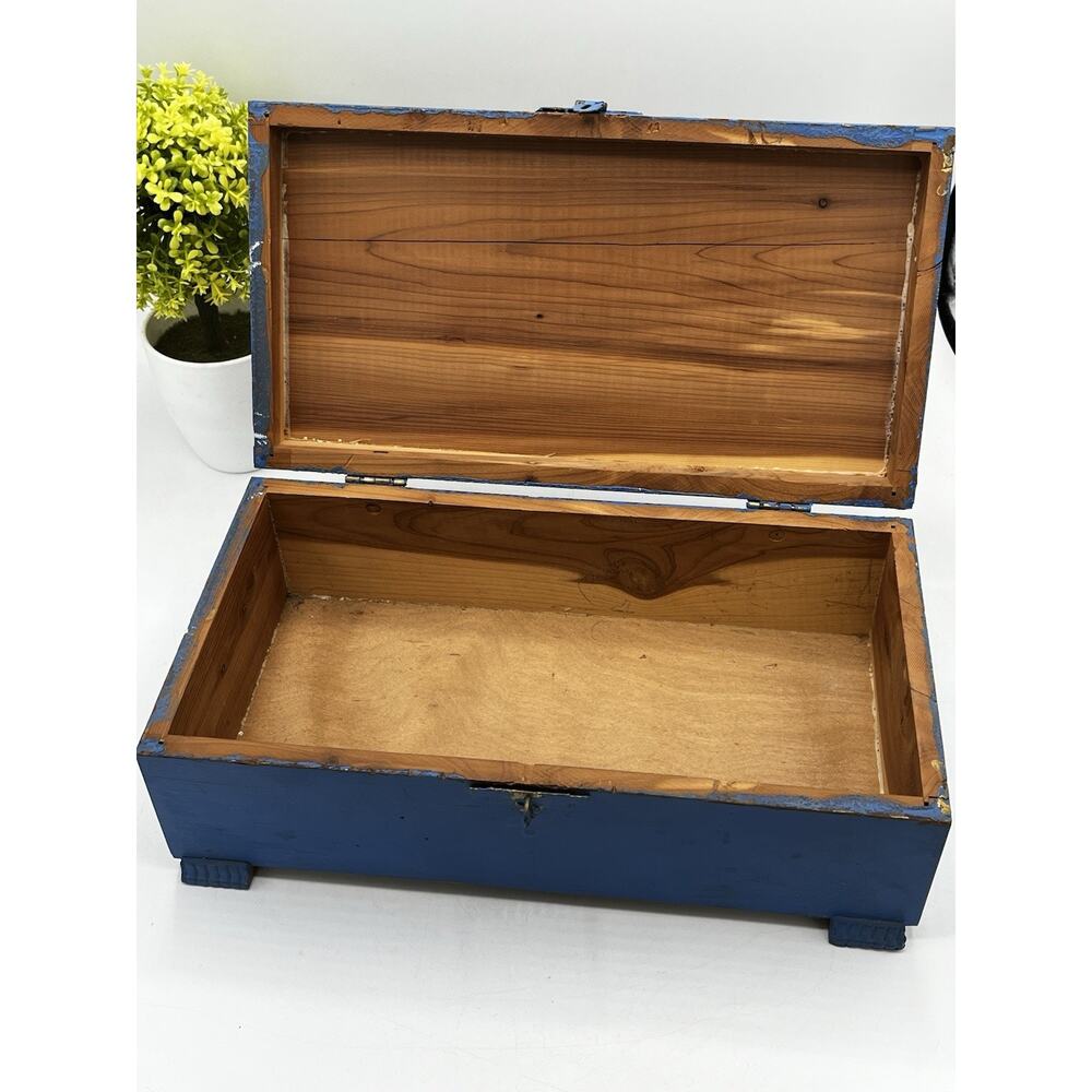 Vintage Cedar Wood Box Hinged Lid Decoupage Mediterranean Scene Blue Paint AS IS - Picture 13 of 14